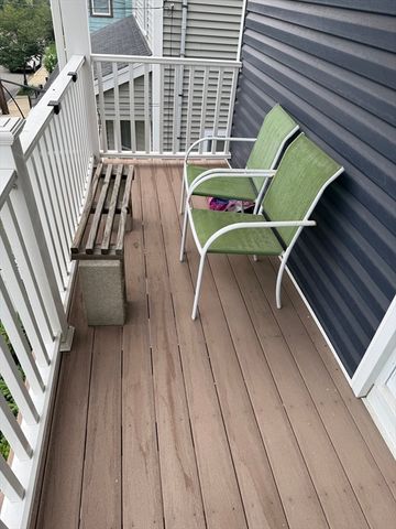 23 Farragut Avenue 3, Somerville, MA 02144