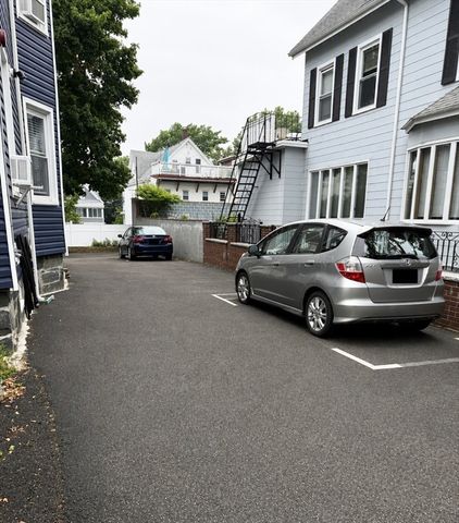 23 Farragut Avenue 3, Somerville, MA 02144