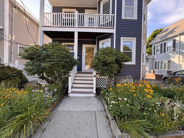 23 Farragut Avenue 3, Somerville, MA 02144