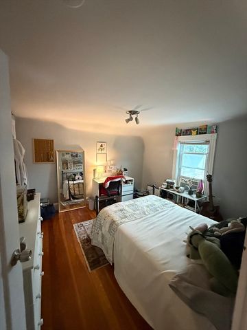 23 Farragut Avenue 3, Somerville, MA 02144
