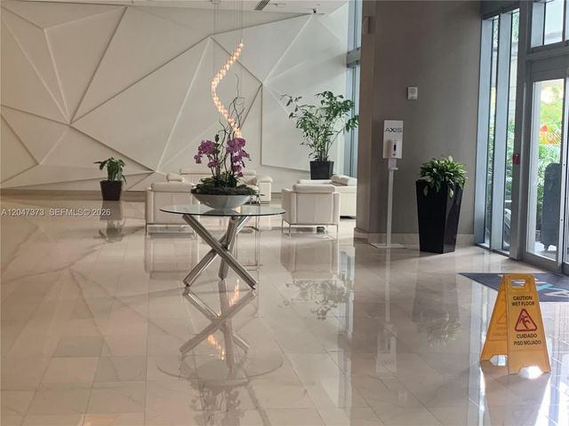 1111 SW 1 Avenue 2419N, Miami, FL 33130