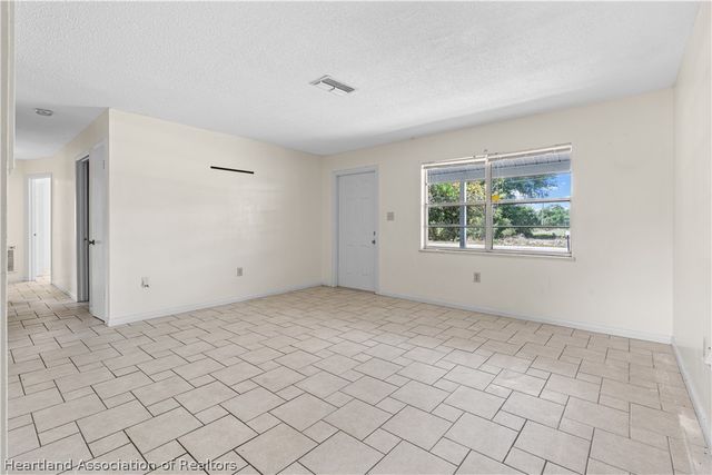 2709 W Rochester Road, Avon Park, FL 33825