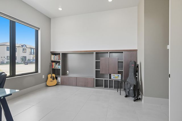 14802 Oxford Avenue, Lubbock, TX 79423