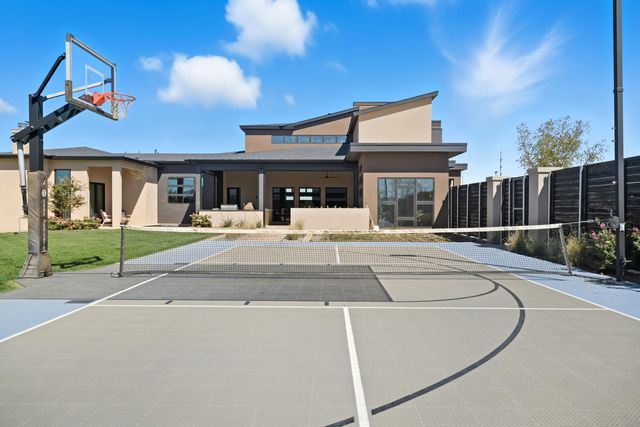 14802 Oxford Avenue, Lubbock, TX 79423