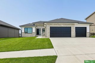 19907 Cottonwood Street, Gretna, NE 68028