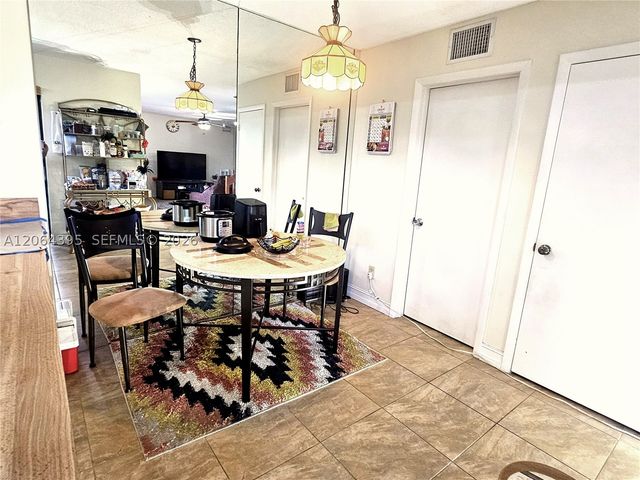 1201 SW 120th Way, Davie, FL 33325