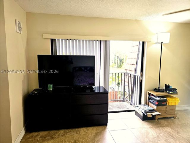1201 SW 120th Way, Davie, FL 33325