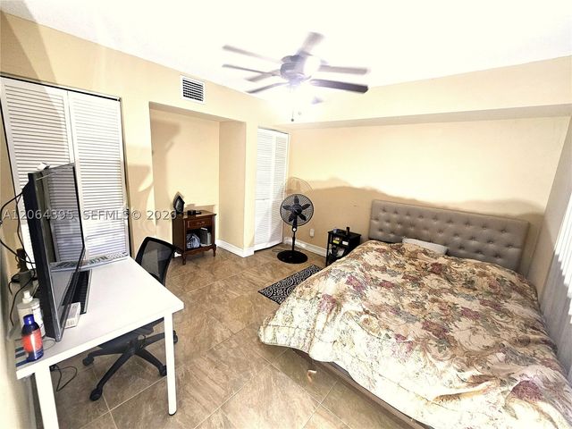 1201 SW 120th Way, Davie, FL 33325