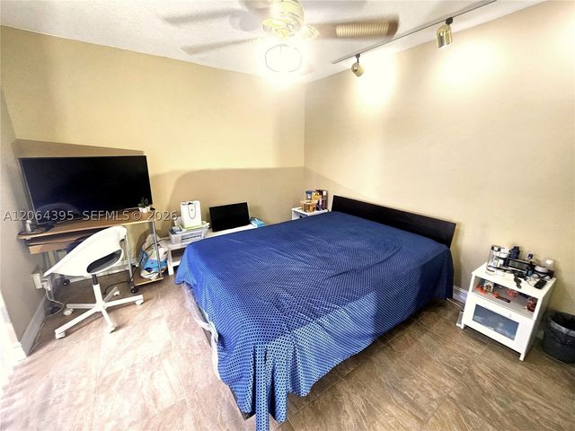1201 SW 120th Way, Davie, FL 33325