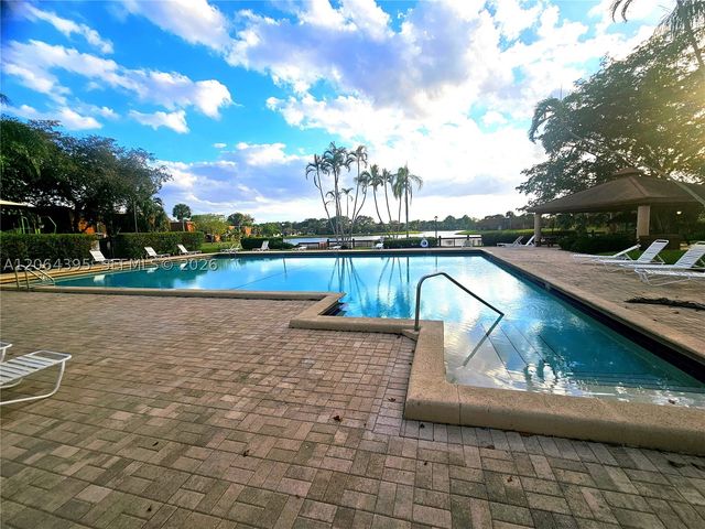 1201 SW 120th Way, Davie, FL 33325