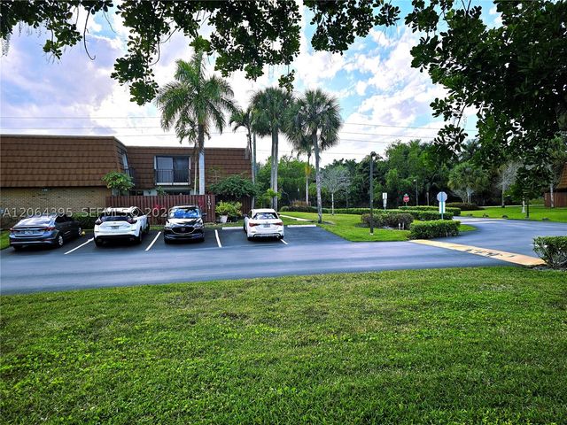 1201 SW 120th Way, Davie, FL 33325