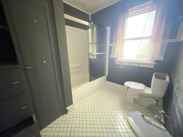 916 Miller Avenue, Columbus, OH 43206