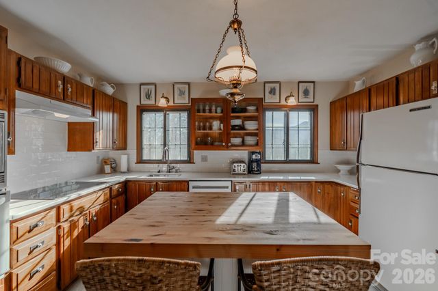 130 Stone Ridge Lane, Tryon, NC 28782