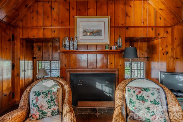 130 Stone Ridge Lane, Tryon, NC 28782