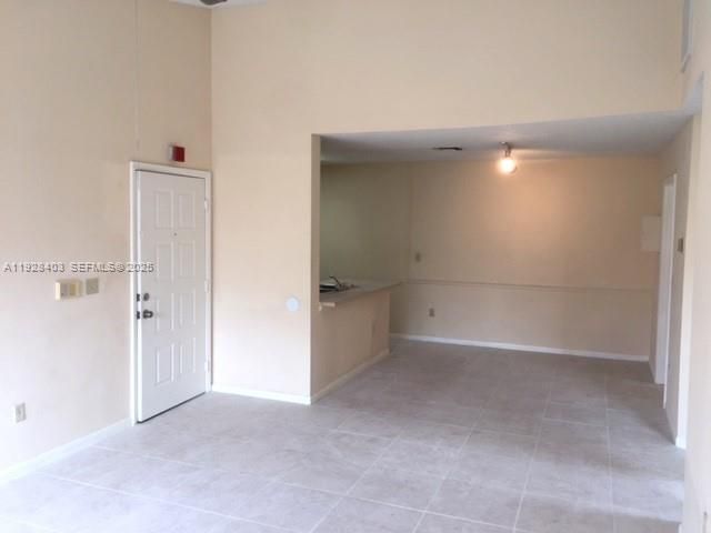 18324 NW 68 H, Hialeah, FL 33015