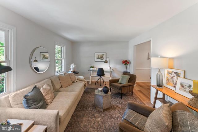 4863 COVE RD, Fairfax, VA 22032