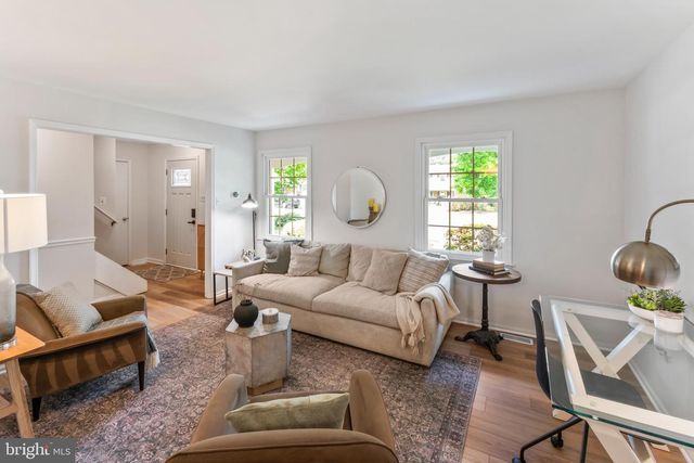 4863 COVE RD, Fairfax, VA 22032
