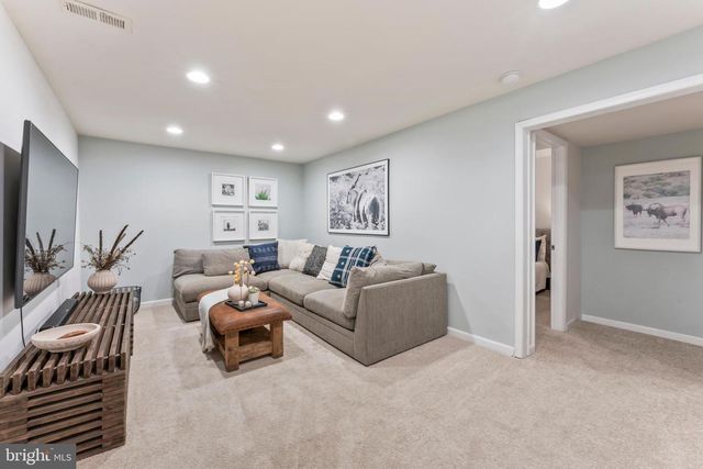 4863 COVE RD, Fairfax, VA 22032