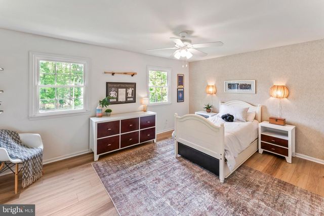 4863 COVE RD, Fairfax, VA 22032