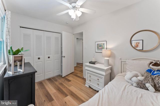 4863 COVE RD, Fairfax, VA 22032
