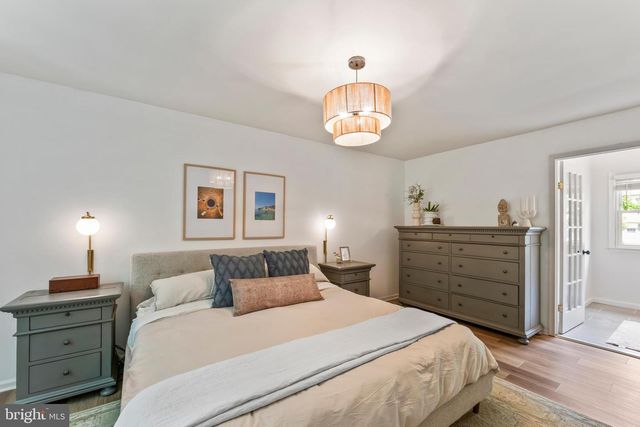 4863 COVE RD, Fairfax, VA 22032