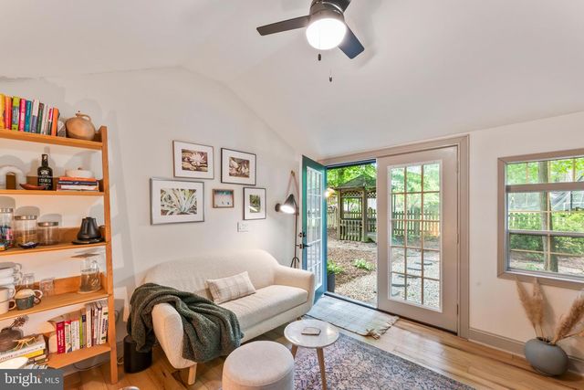 4863 COVE RD, Fairfax, VA 22032
