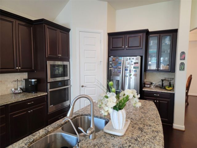5803 Nowlands Run Lane, Sugar Land, TX 77479