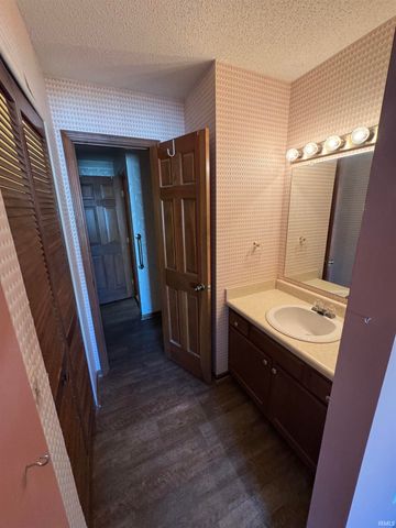 7130 Thamesford Drive, Fort Wayne, IN 46835