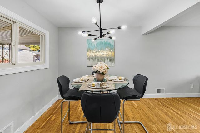 68 Elliot Place, Edison, NJ 08817