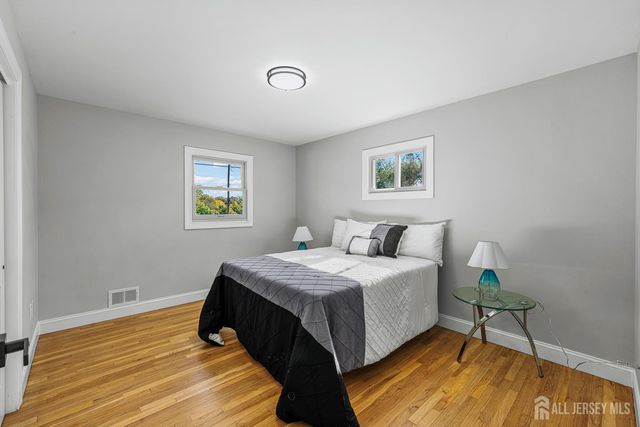 68 Elliot Place, Edison, NJ 08817