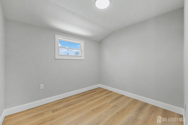 68 Elliot Place, Edison, NJ 08817