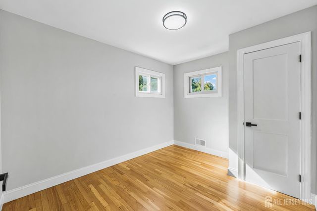 68 Elliot Place, Edison, NJ 08817