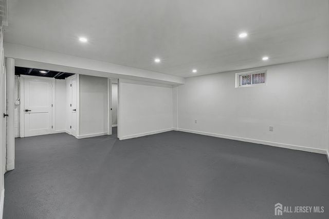 68 Elliot Place, Edison, NJ 08817