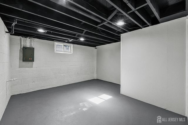 68 Elliot Place, Edison, NJ 08817