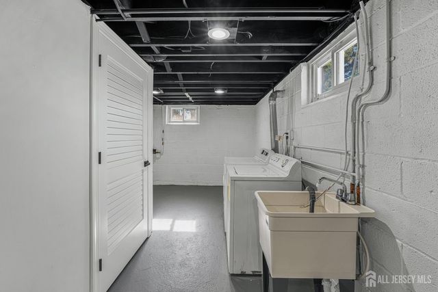 68 Elliot Place, Edison, NJ 08817