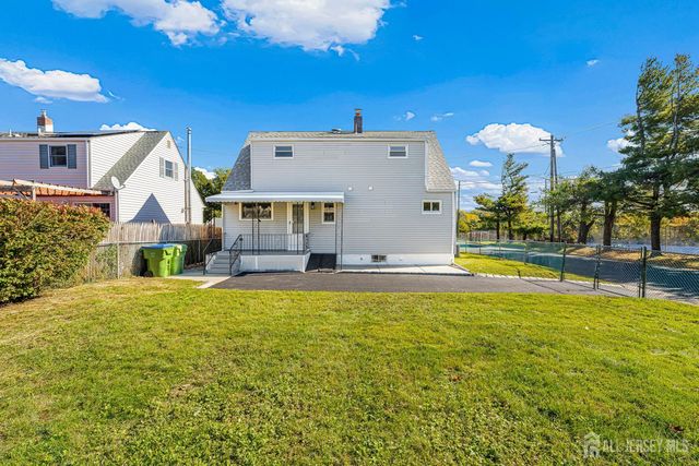 68 Elliot Place, Edison, NJ 08817