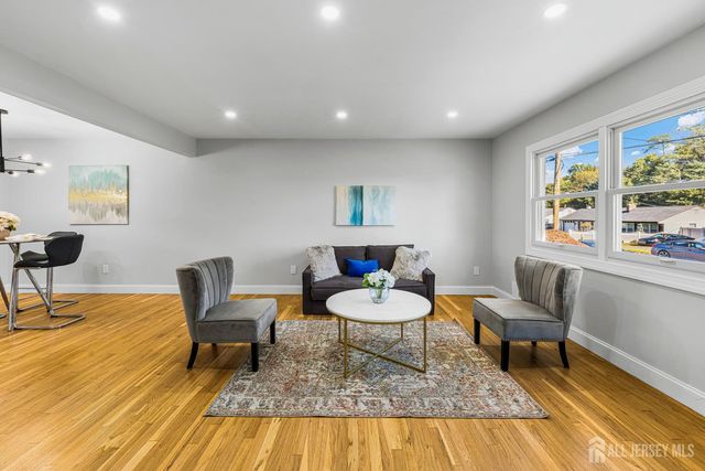 68 Elliot Place, Edison, NJ 08817