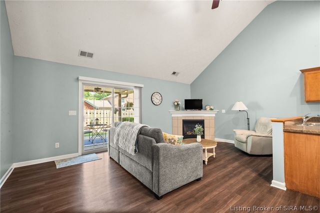 620 W Utica Street 11, Sellersburg, IN 47172