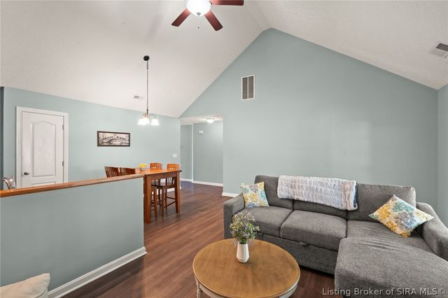 620 W Utica Street 11, Sellersburg, IN 47172