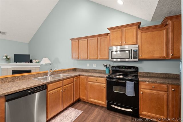620 W Utica Street 11, Sellersburg, IN 47172