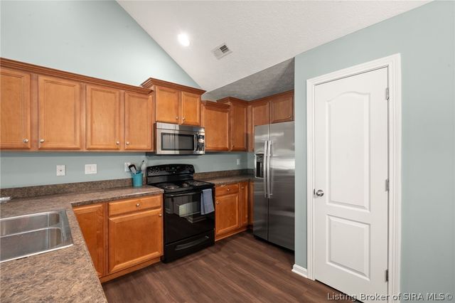 620 W Utica Street 11, Sellersburg, IN 47172