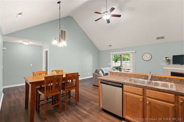 620 W Utica Street 11, Sellersburg, IN 47172
