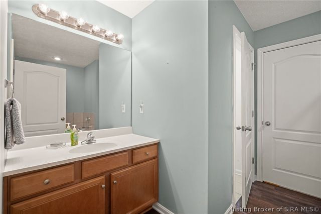 620 W Utica Street 11, Sellersburg, IN 47172