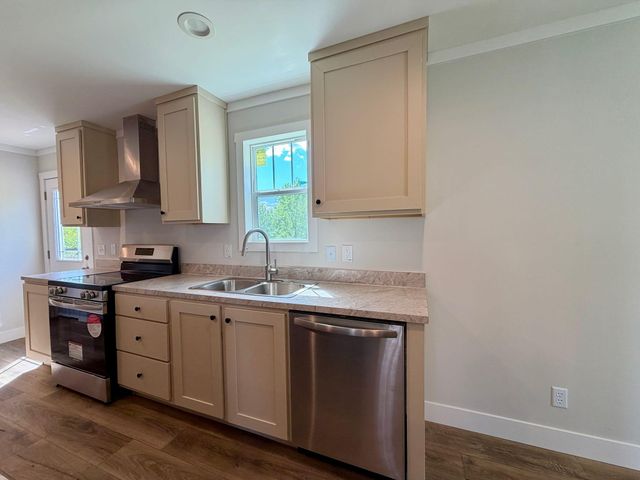 271 W Walnut Street, Mount Olivet, KY 41064