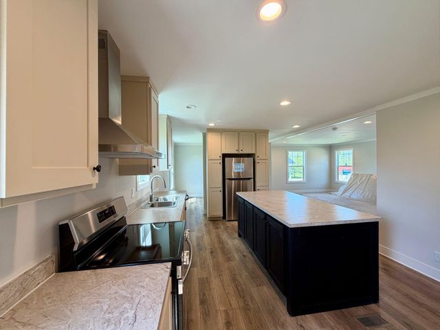 271 W Walnut Street, Mount Olivet, KY 41064