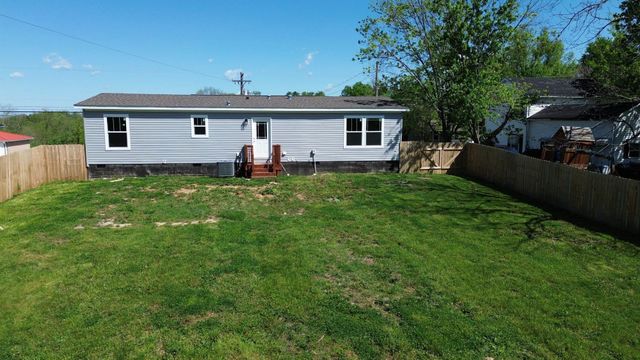 271 W Walnut Street, Mount Olivet, KY 41064