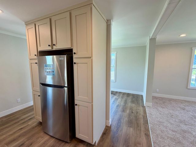 271 W Walnut Street, Mount Olivet, KY 41064