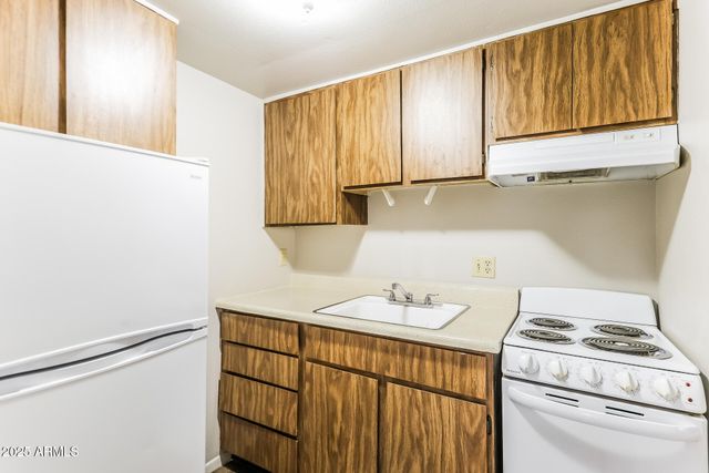 9230 N 6TH Street 6, Phoenix, AZ 85020