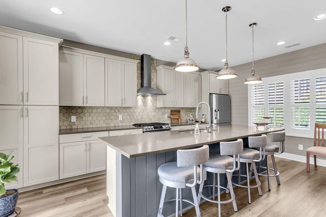 310 New Leaf Loop, Summerville, SC 29486