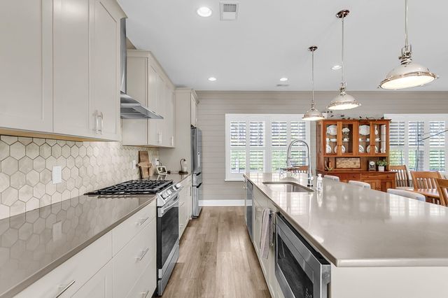 310 New Leaf Loop, Summerville, SC 29486